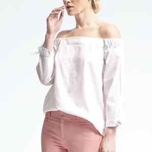 [ Banana Republic ] Off the shoulder blouse